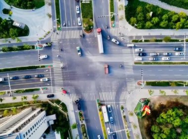 AI红绿灯在雄安新区正式上岗 智能交通指挥官优化出行体验