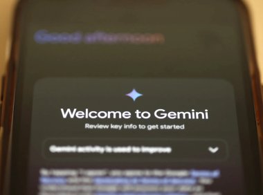 苹果Siri升级采纳Gemini技术驱动AI革新