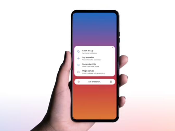 摩托罗拉海外推出 Moto AI 首次公测，双击手机背部即可随时访问