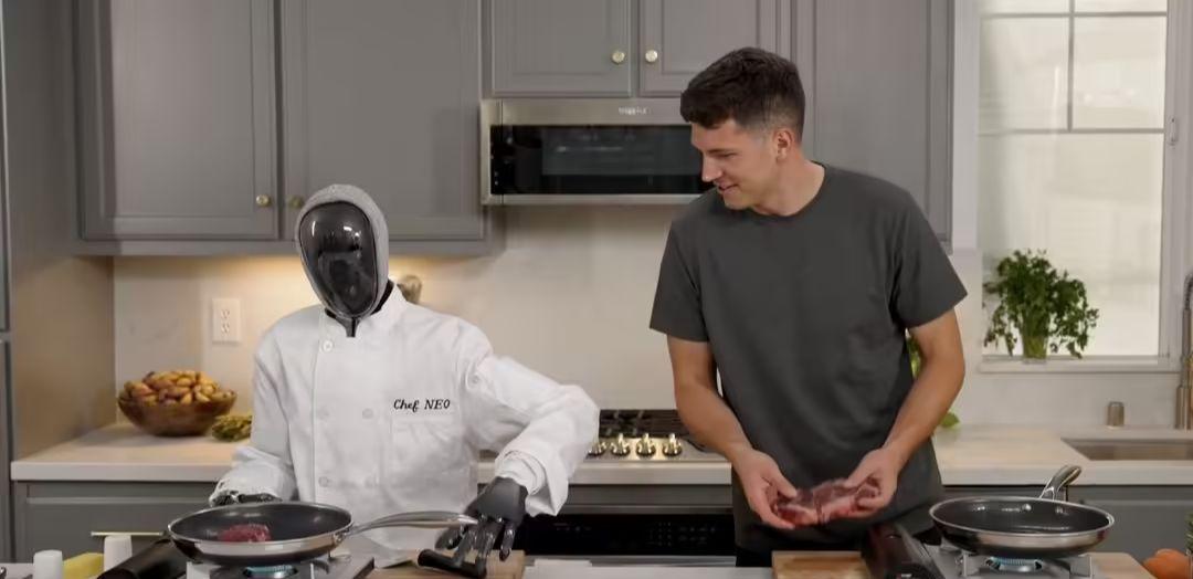 人形机器人变身“大厨”煎牛排，OpenAI 押注的 1X 公司展示新技能
