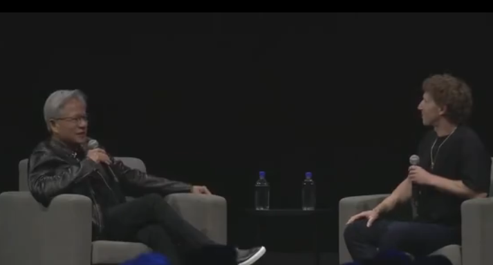 黄仁勋、扎克伯格力推AI大模型开源 两人互换外套