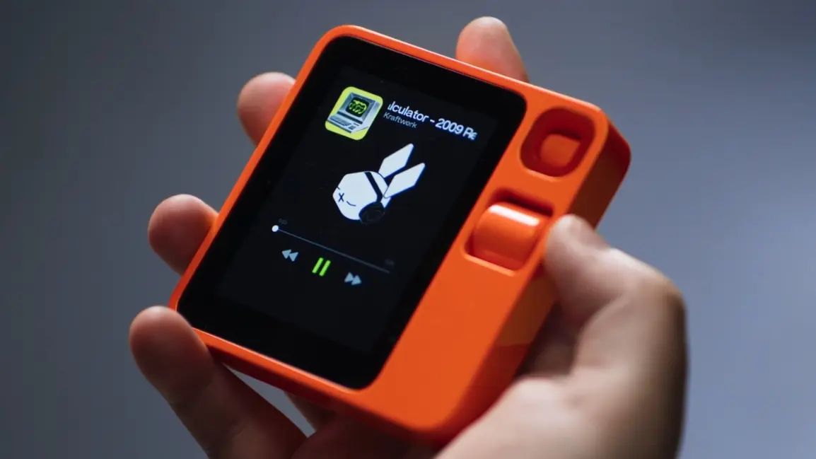 口袋AI 设备 Rabbit R1 身陷负面漩涡：API 被曝漏洞，可暴露用户信息