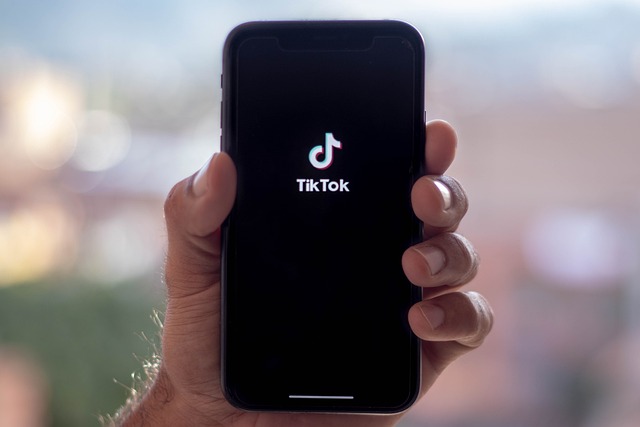 TikTok 将识别并标注第三方 AI 生成的内容