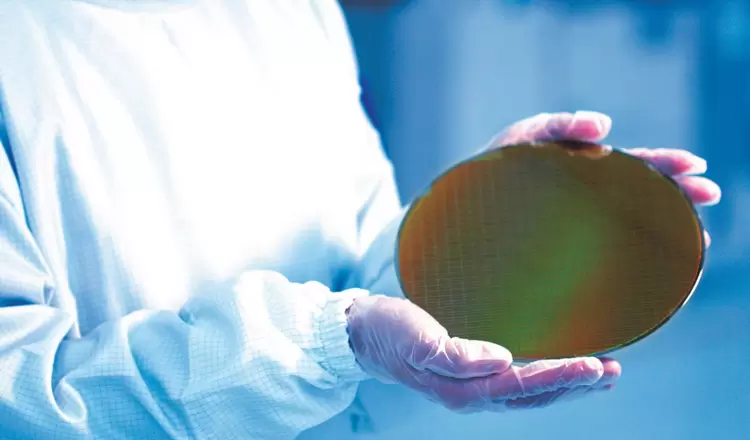 三星凭借与英伟达和苹果等巨头的长期合作，已在代工领域对英特尔形成压倒性优势