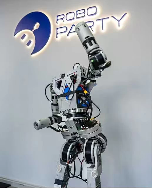 全栈开源推动人形机器人开发者共创 全栈开源推动人形机器人开发者共创