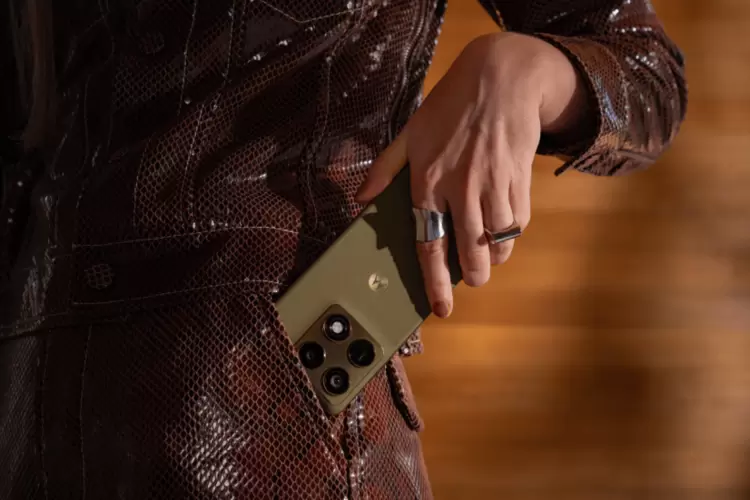 轻薄影像旗舰新标杆 联想moto X70 Air Pro AI手机解析