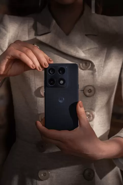 轻薄影像旗舰新标杆 联想moto X70 Air Pro AI手机解析