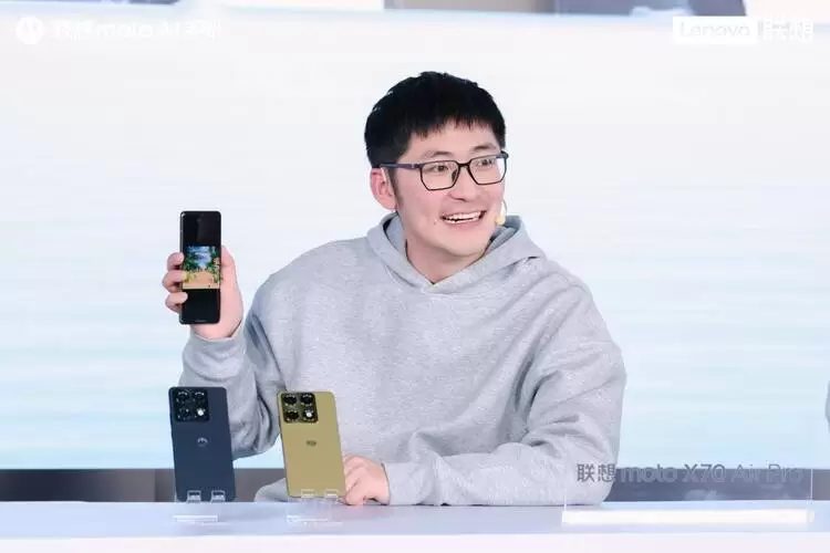 联想moto X70 Air Pro AI手机轻薄影像旗舰革新