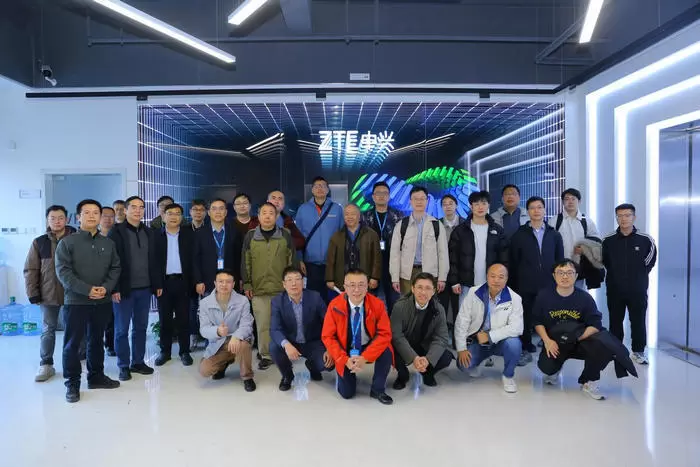 又一科技大厂入局具身智能，中兴通讯上海研讨会勾勒人机共生新图景