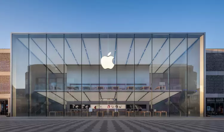 苹果2026财年第一季度总营收1438亿美元，其中iPhone营收达853亿美元