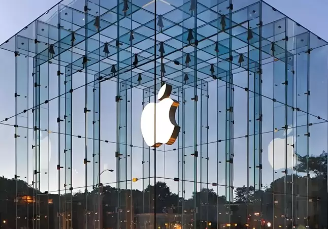 苹果计划研发采用翻盖设计的iPhone Flip，拓展折叠屏手机产品线