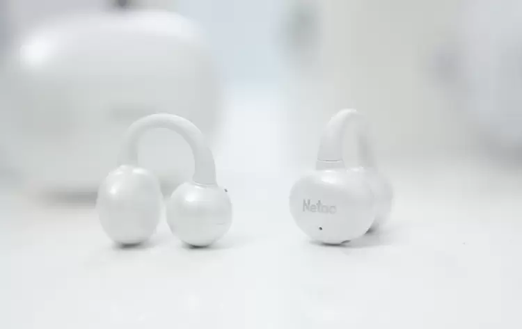 朗科WTS1上手体验:百元价位,也能把AI与好声音同时塞进耳朵里 朗科WTS1上手体验:百元价位,也能把AI与好声音同时塞进耳朵里