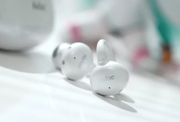 朗科WTS1上手体验:百元价位,也能把AI与好声音同时塞进耳朵里 朗科WTS1上手体验:百元价位,也能把AI与好声音同时塞进耳朵里