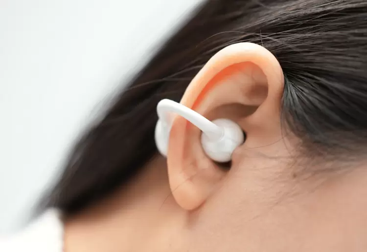 朗科WTS1上手体验:百元价位,也能把AI与好声音同时塞进耳朵里 朗科WTS1上手体验:百元价位,也能把AI与好声音同时塞进耳朵里