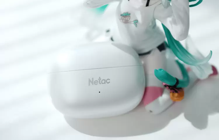 朗科WTS1上手体验:百元价位,也能把AI与好声音同时塞进耳朵里 朗科WTS1上手体验:百元价位,也能把AI与好声音同时塞进耳朵里