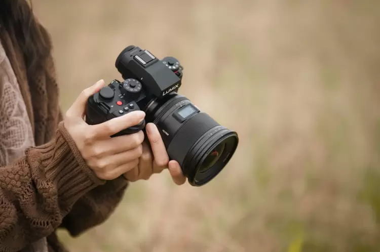 唯卓仕发布首款 L 卡口镜头 AF 16mm F1.8 L:从“加入”到“融入”的战略里程碑 唯卓仕发布首款 L 卡口镜头 AF 16mm F1.8 L:从“加入”到“融入”的战略里程碑