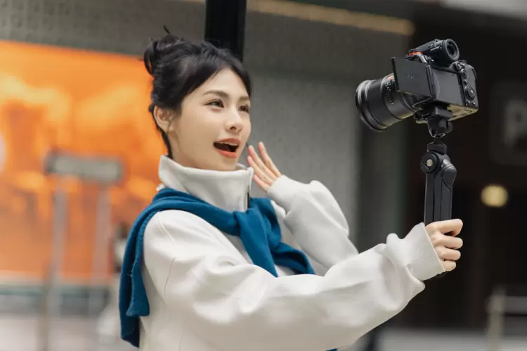 唯卓仕发布首款 L 卡口镜头 AF 16mm F1.8 L:从“加入”到“融入”的战略里程碑 唯卓仕发布首款 L 卡口镜头 AF 16mm F1.8 L:从“加入”到“融入”的战略里程碑