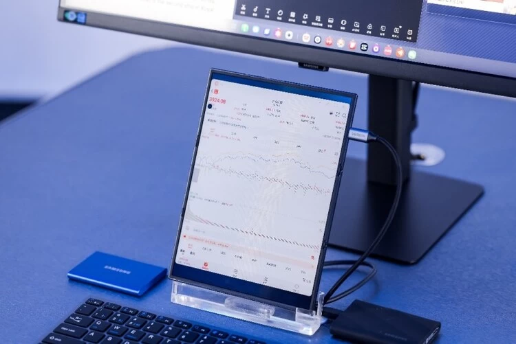 移动办公需求增长 三星折叠屏手机成商务用户的“神器” 移动办公需求增长 三星折叠屏手机成商务用户的“神器”