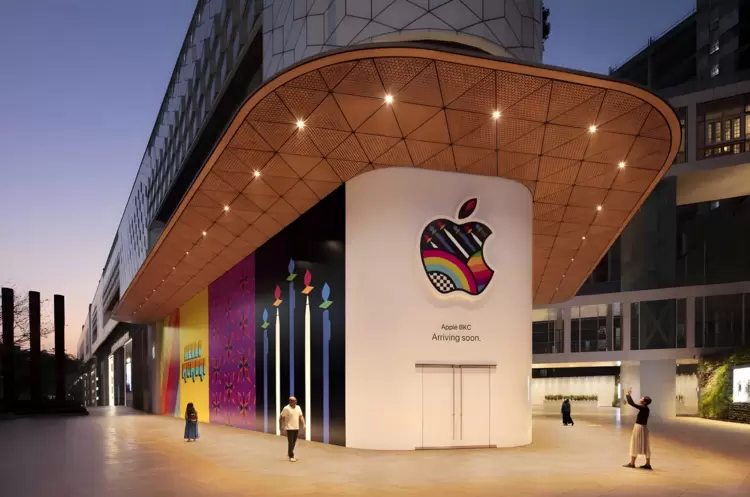 苹果零售店即将迎来抢购热潮：低价MacBook、iPhone 17e以及新版iPad即将登场