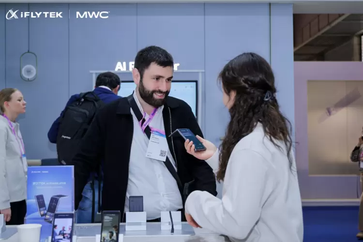 讯飞翻译机登陆MWC 2026,同传级沟通体验,多语种交流无压力 讯飞翻译机登陆MWC 2026,同传级沟通体验,多语种交流无压力
