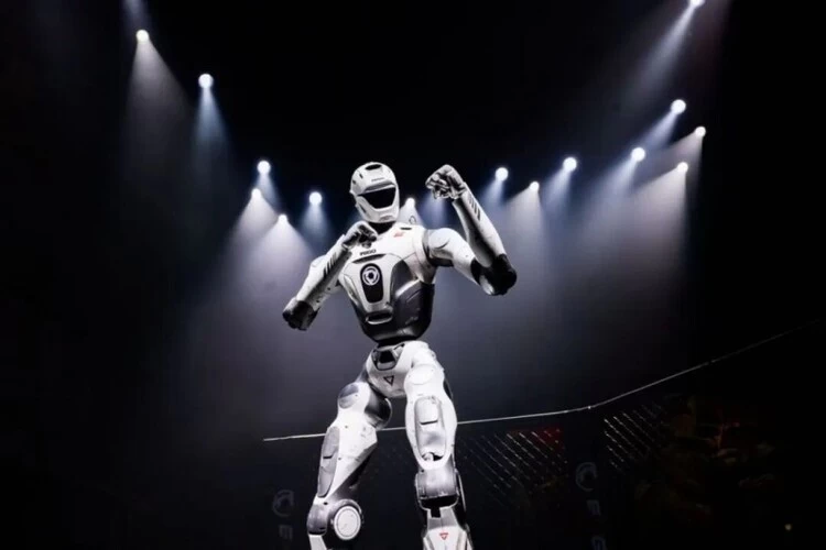 多伦科技与众擎机器人合作布局智慧警务机器人新赛道