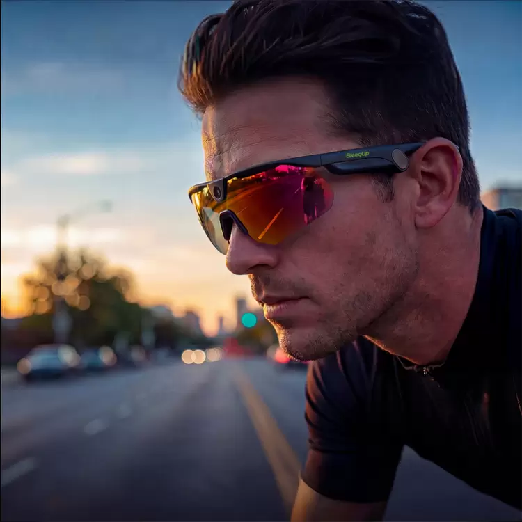 AI运动眼镜四合一创新设计引领户外科技新趋势