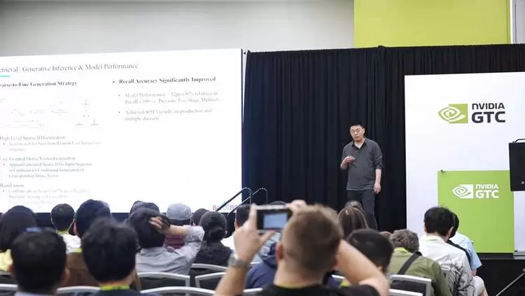 百度生成式AI推荐系统突破传统匹配逻辑，重塑全球广告技术格局