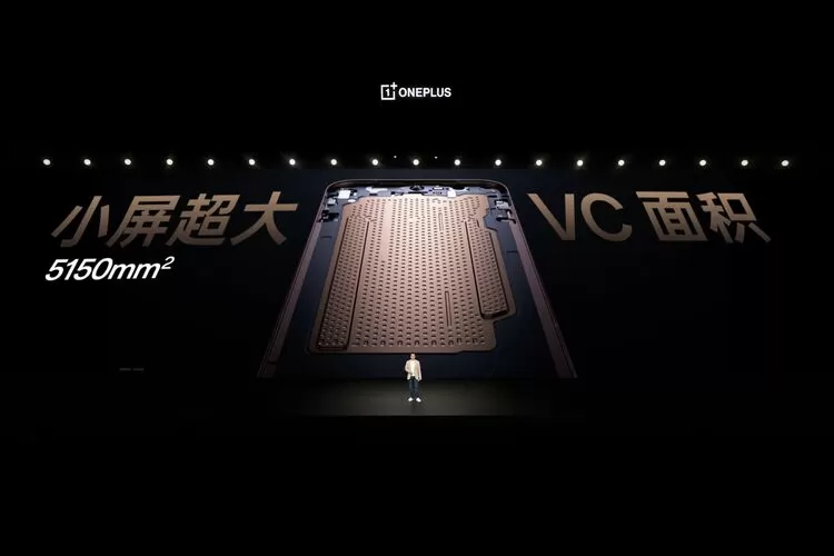 地表最强小屏旗舰！「小屏大魔王」一加 15T售价 4299 元起