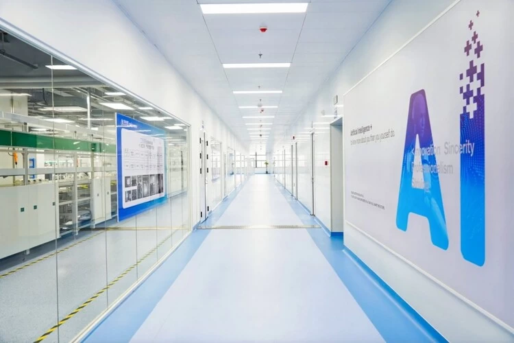 信创AIPC华东制造基地投产,国产AI终端迈向规模化量产 信创AIPC华东制造基地投产,国产AI终端迈向规模化量产