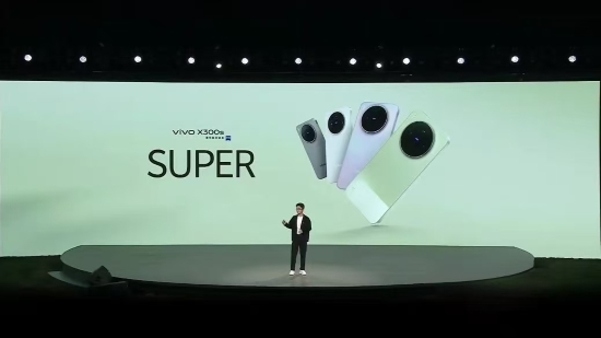 vivo X300s发布：首款兼顾影像与游戏的全能旗舰手机