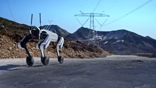 智能机器人量产新标杆:场景落地与技术突破并行 智能机器人量产新标杆:场景落地与技术突破并行